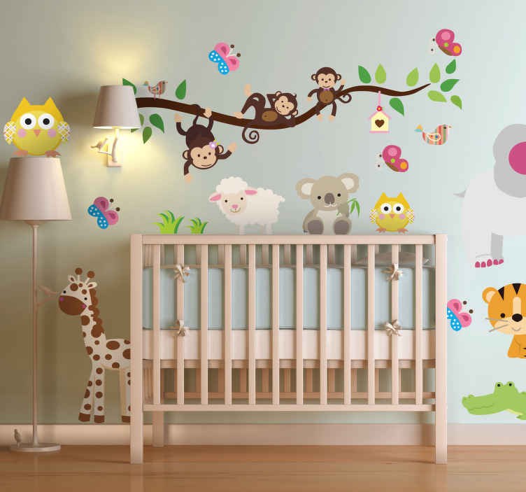 TenStickers. Autocolante infantil A Selva. Uma fantástico mural de parede ilustrando diferentes animais a divertirem-se! Ótimo autocolante da selva para decorar o quarto do seu filho.