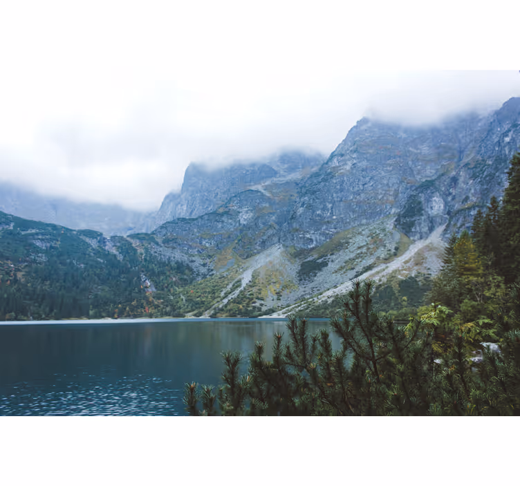 Mural de parede verde lago morskie oko nas montanhas tatra - TenStickers
