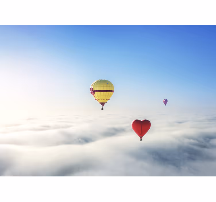 Fotomurais modernos Balão em forma de coração no céu - TenStickers
