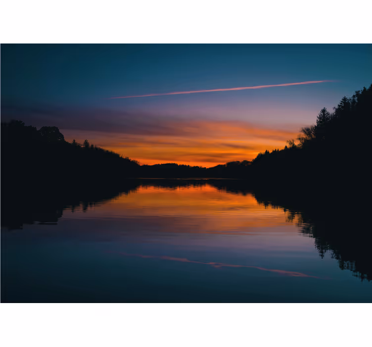 Fotomurais de paisagens lago serene ao pôr do sol - TenStickers