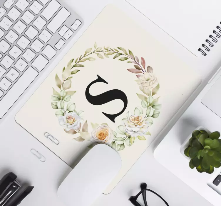 Mouse pad com nome design floral com iniciais - TenStickers