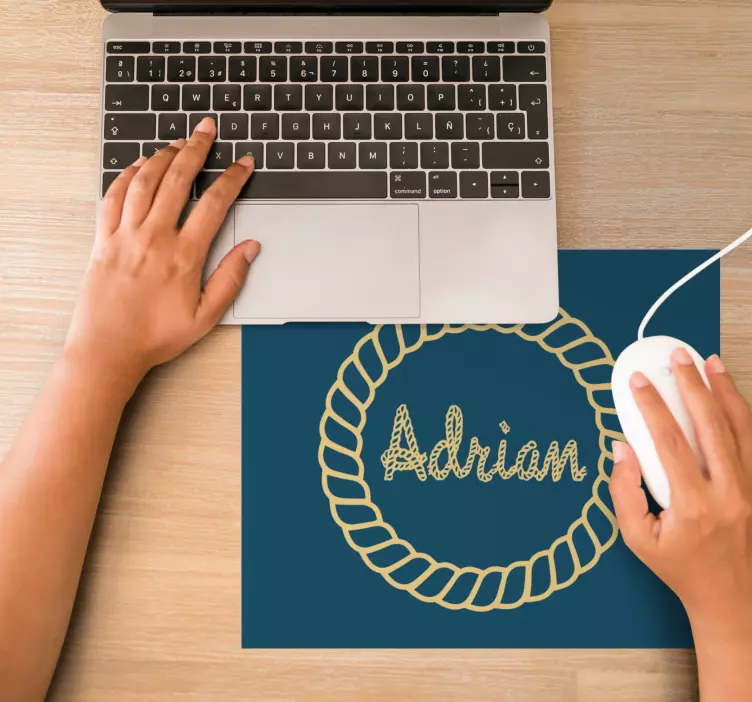 Mouse pad com nome em texto de corda personalizado - TenStickers