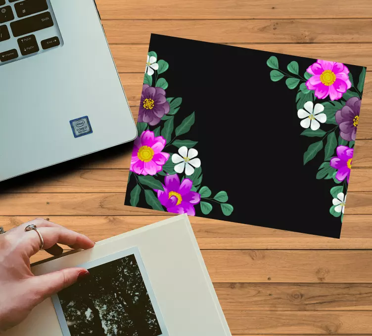 Mouse pad com texturas e padrões arranjo floral no canto - TenStickers