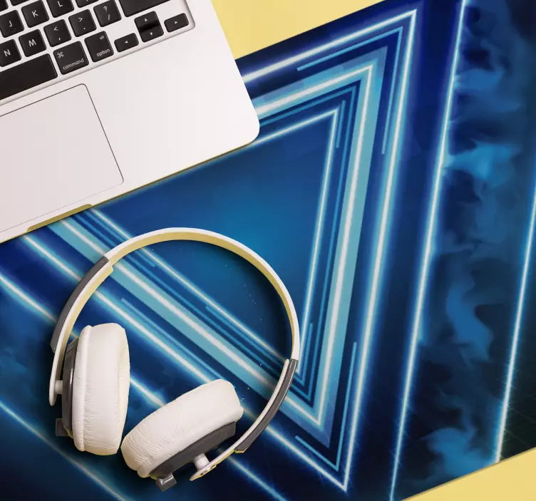 Mouse pad com texturas e padrões camadas triangulares neon - TenStickers