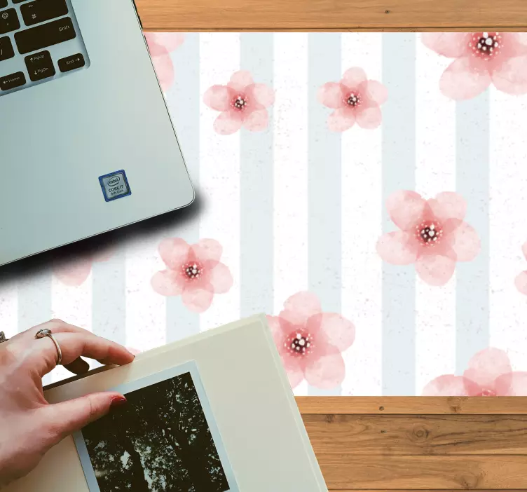 Mouse pad com texturas e padrões listrado floral - TenStickers