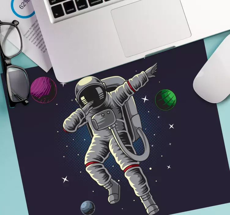 Mouse pad de gaming astronauta flutuando no espaço - TenStickers
