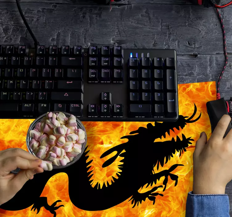 Mouse pad de gaming silhueta de dragão de fogo - TenStickers