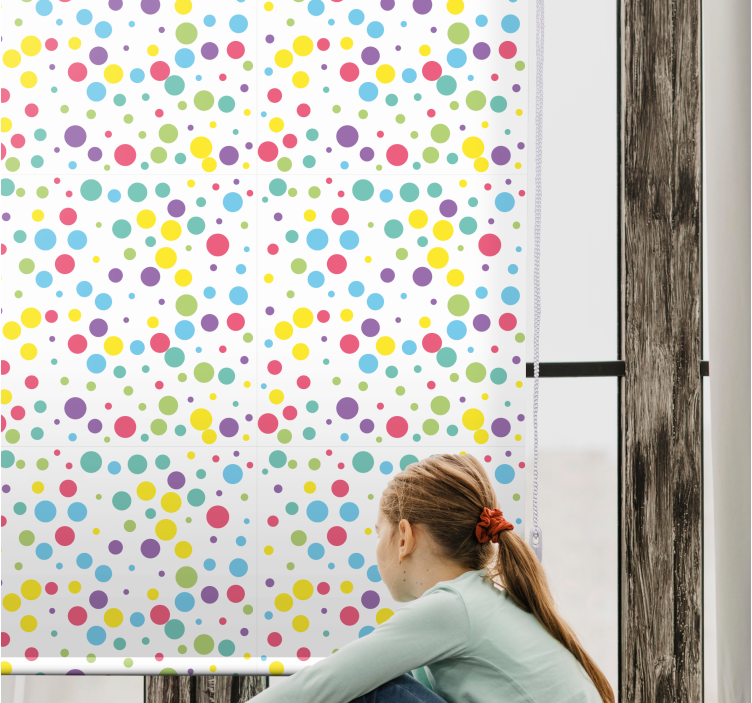 Cortinas modernas com padrão de bolinhas coloridas - TenStickers