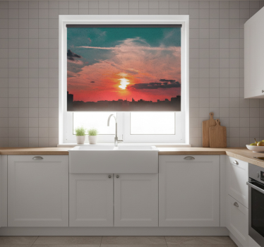 Estore de rolo para cozinha design elegante céu nublado - TenStickers