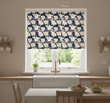 Estore de rolo para cozinha padrão rosa vintage sobre fundo azul - TenStickers
