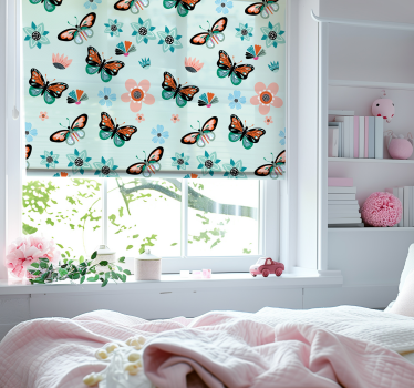 Estore de rolo infantil borboletas e flores - TenStickers