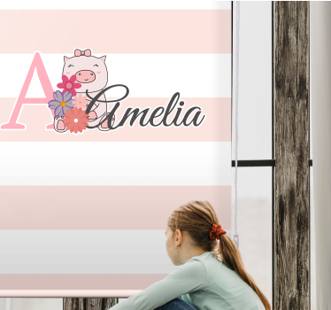 Estore de rolo quarto de bebé porquinho charmoso com nome - TenStickers