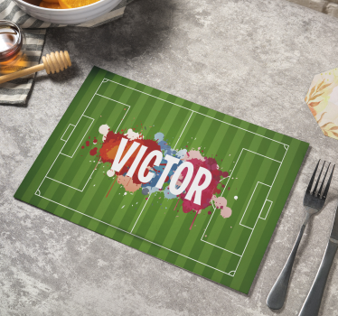 Individuais de mesa em vinil com nome Campo de futebol com nome - TenStickers
