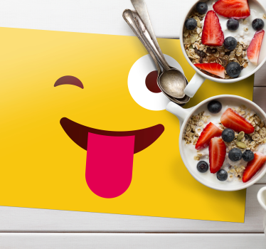 Individuais de mesa para crianças Emoji piscando o olho - TenStickers