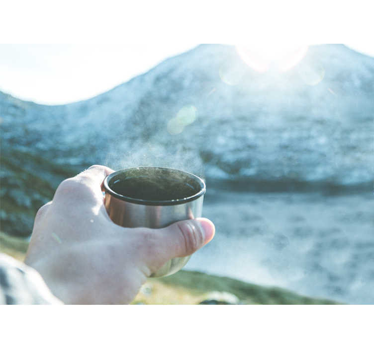 Mural de parede pessoa segurando bebida - TenStickers