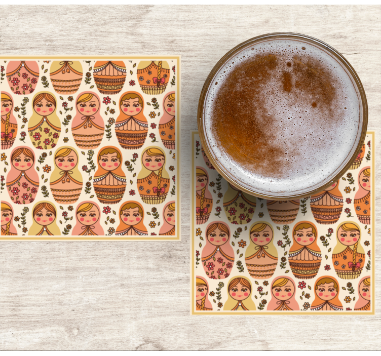 Bases para copos com padrão de bonecas matryoshka coloridas - TenStickers