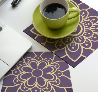 Bases para copos com padrões dourados florais - TenStickers