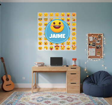 Poster juvenil emojis com nome - TenStickers
