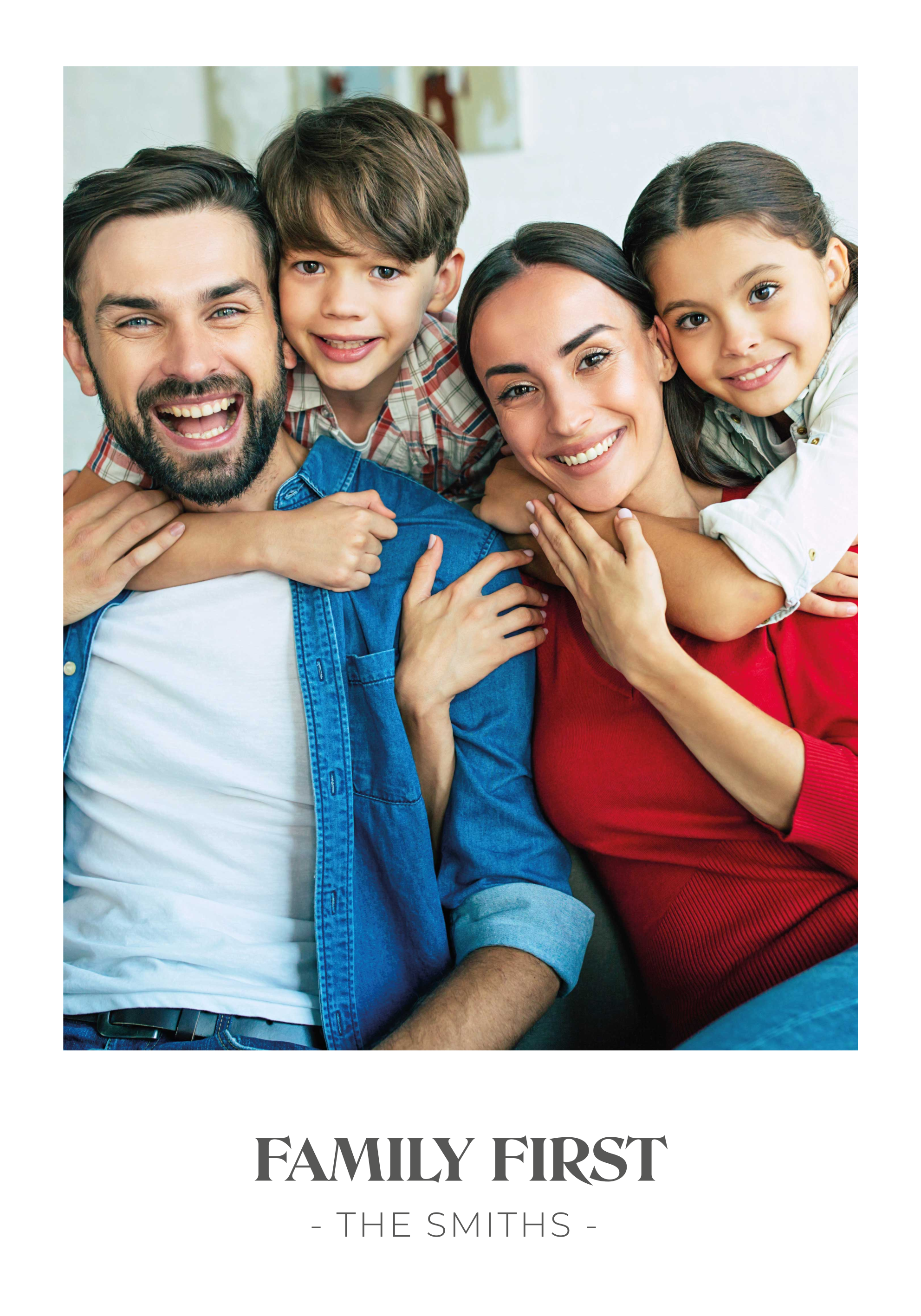 Póster personalizável "A família em primeiro" - TenStickers