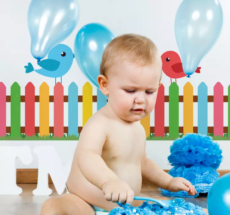 Autocolante de friso infantil Cerca colorida - TenStickers