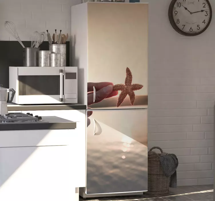 Vinil decorativo para frigorífico Estrela do mar ao pôr do sol  - TenStickers