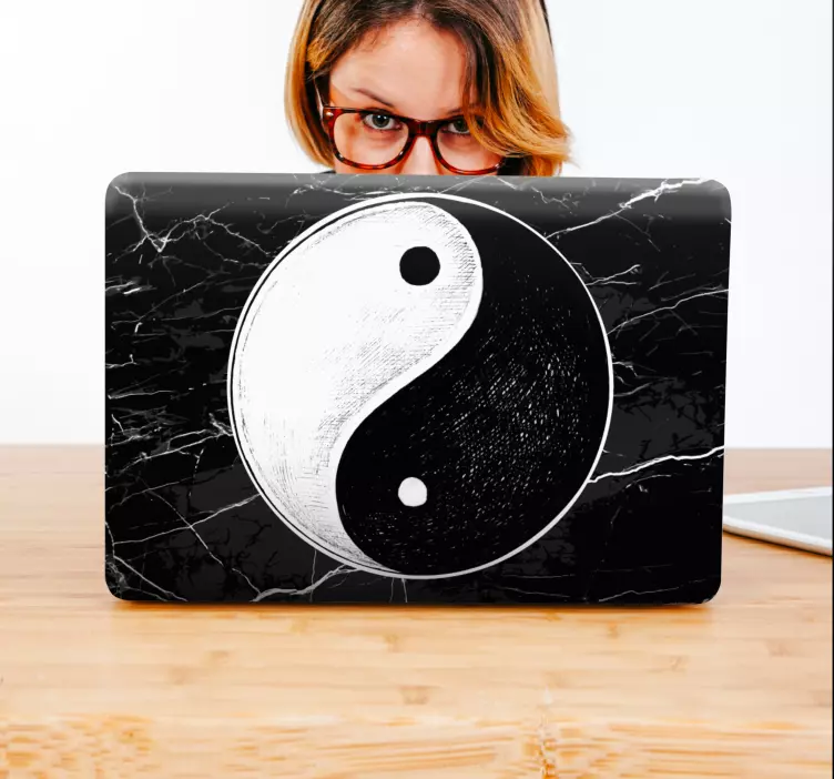 Autocolante para laptop emblema yin yang - TenStickers