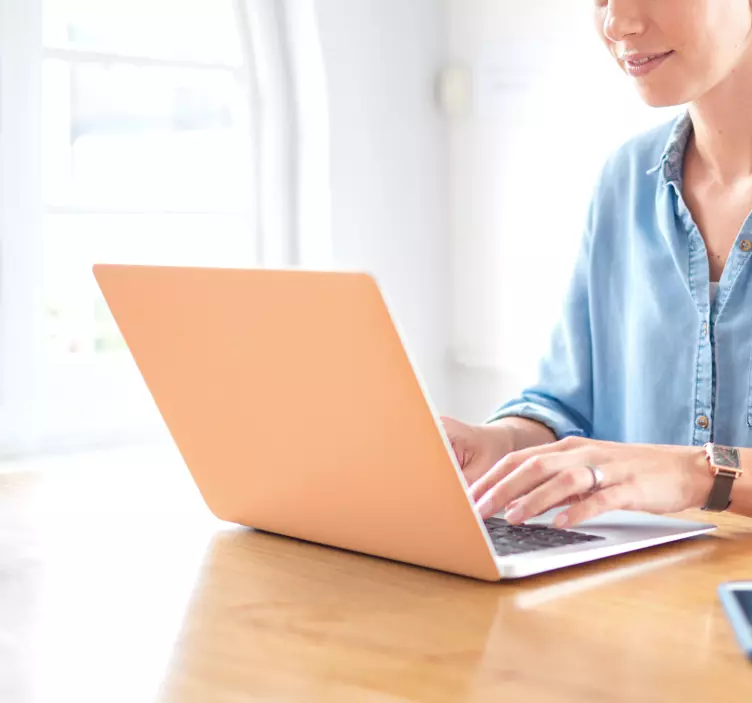 Autocolante para laptop penugem de pêssego - TenStickers