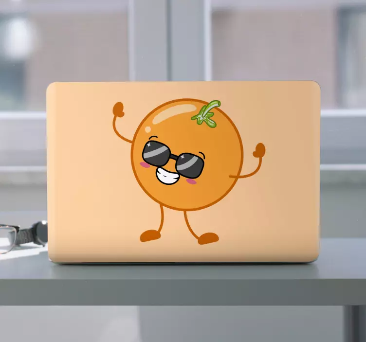 Autocolante para laptop personagem laranja feliz - TenStickers
