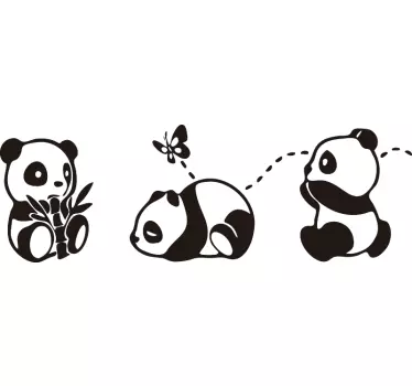 Autocolantes com animais selvagens Pandas a brincar com borboleta - TenStickers