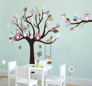 Adesivo infantil corujas na árvore - TenStickers