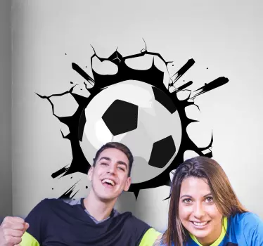 Autocolante decorativo futebol Bola através da parede - TenStickers
