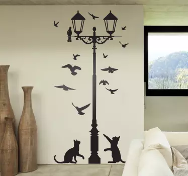 Vinil decorativo gatos a brincar com pássaros - TenStickers
