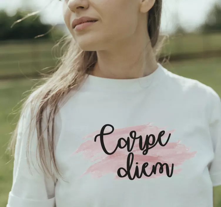 T-shirt carme diem com aquarela rosa - TenStickers