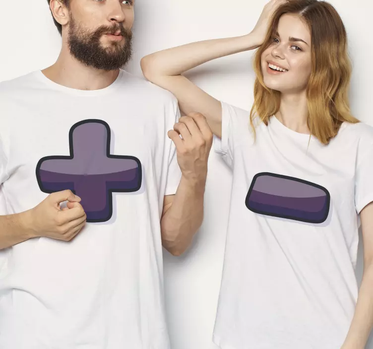 T-shirt de casais símbolos de mais e menos - TenStickers