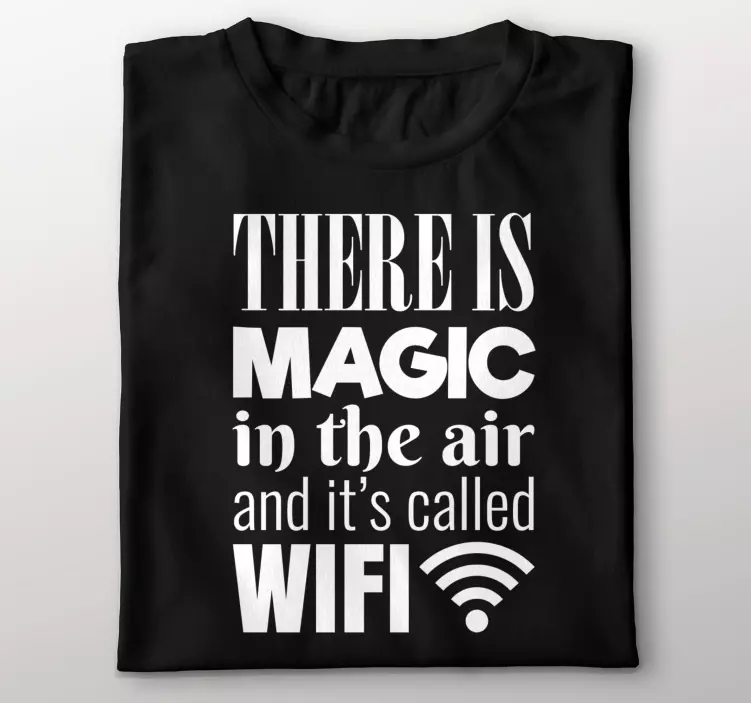 t-shirt personalizada com texto wi-fi mágico - TenStickers