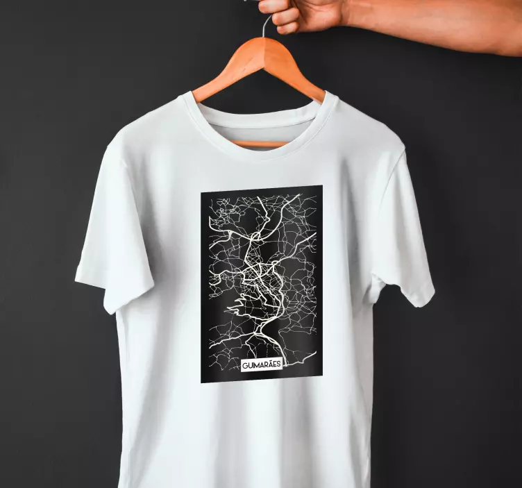 t-shirt personalizada mapa topográfico guimarães - TenStickers