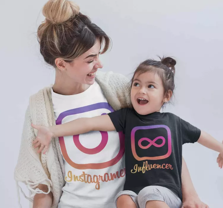 T-shirt para mães e filhas Instagramer & influencer  - TenStickers