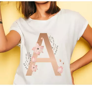 Carta com t-shirt com desenho de flores - TenStickers