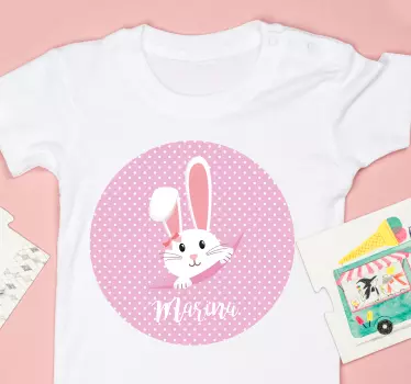 Coelhinho fofo para menina com t-shirt de bebê com nome - TenStickers