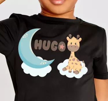 Girafa fofa para menino com t-shirt de bebê com nome - TenStickers