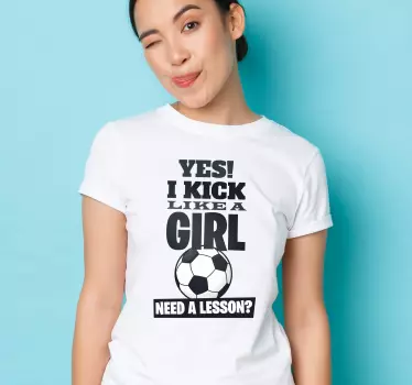 T-shirt de futebol kick like a girl - TenStickers