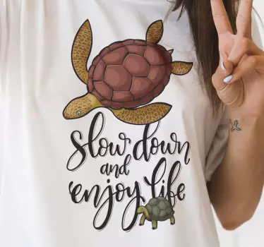 T-shirt acalme-se e aproveite a vida - TenStickers