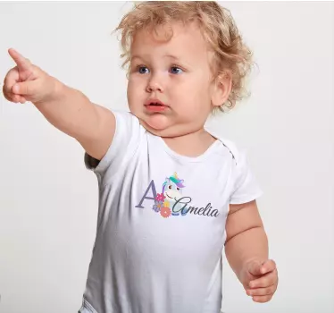 T-shirt bebé camiseta de nome de unicórnio fofa - TenStickers
