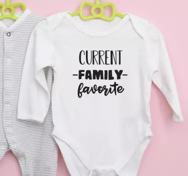 T-shirt bebé membro favorito da família - TenStickers