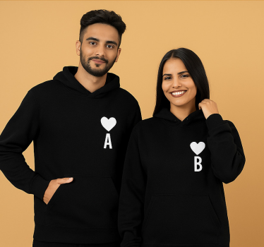 Moletom iniciais de nome personalizadas e coração - TenStickers