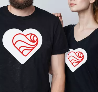 T-shirt de casais padrão de coração abraço - TenStickers
