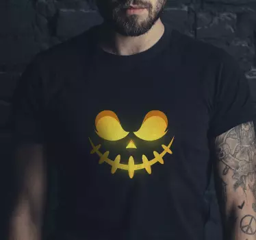 t-shirt de halloween com cara de abóbora brilhante - TenStickers