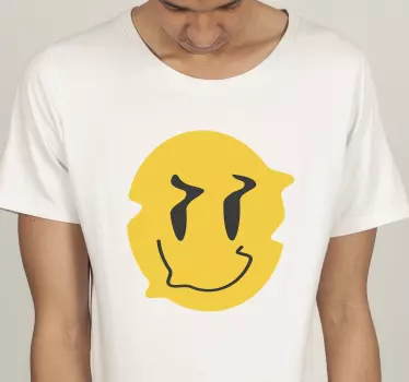 T-shirt emblema amarelo sorridente - TenStickers