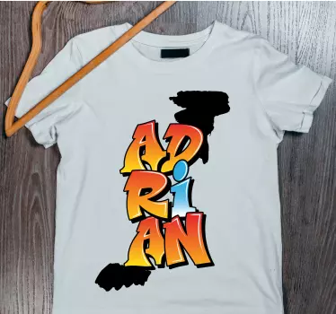 T-shirt personalizável design do nome adrian - TenStickers