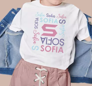 T-shirt crianças padrão inicial e de nome - TenStickers
